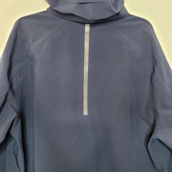 Lululemon Reversible Heavy Duty Outdoor Rain Jacket Size XL - Picture 8 of 16